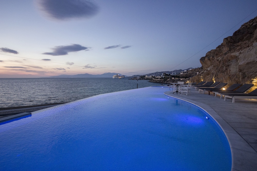 Mykonos Beach Hotel 39/65