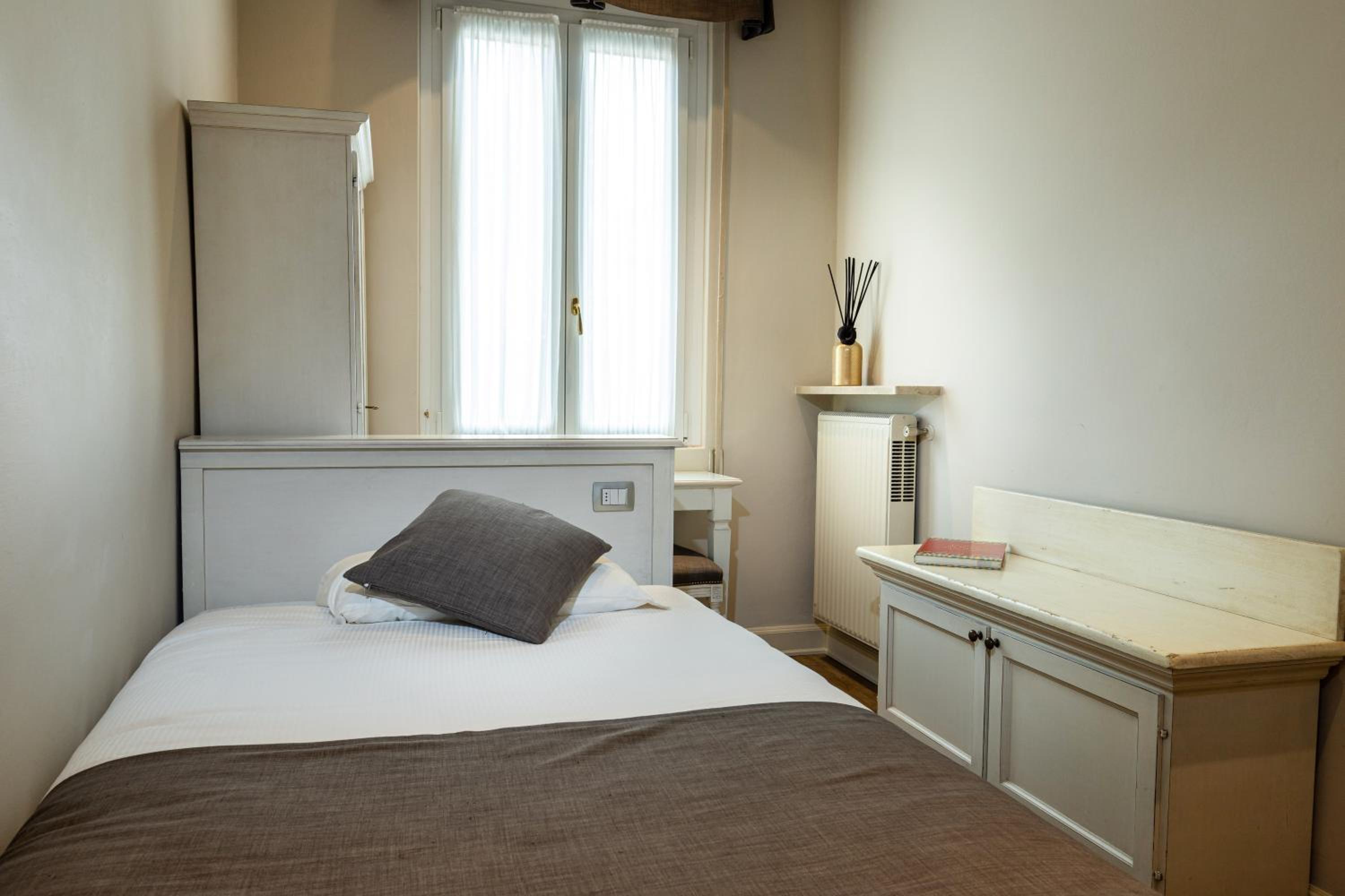 Room, Single, Annex