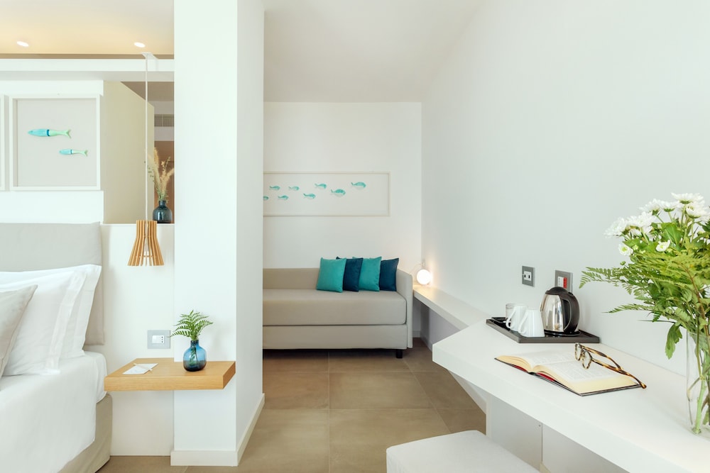 Albatros Beach Hotel 20/28