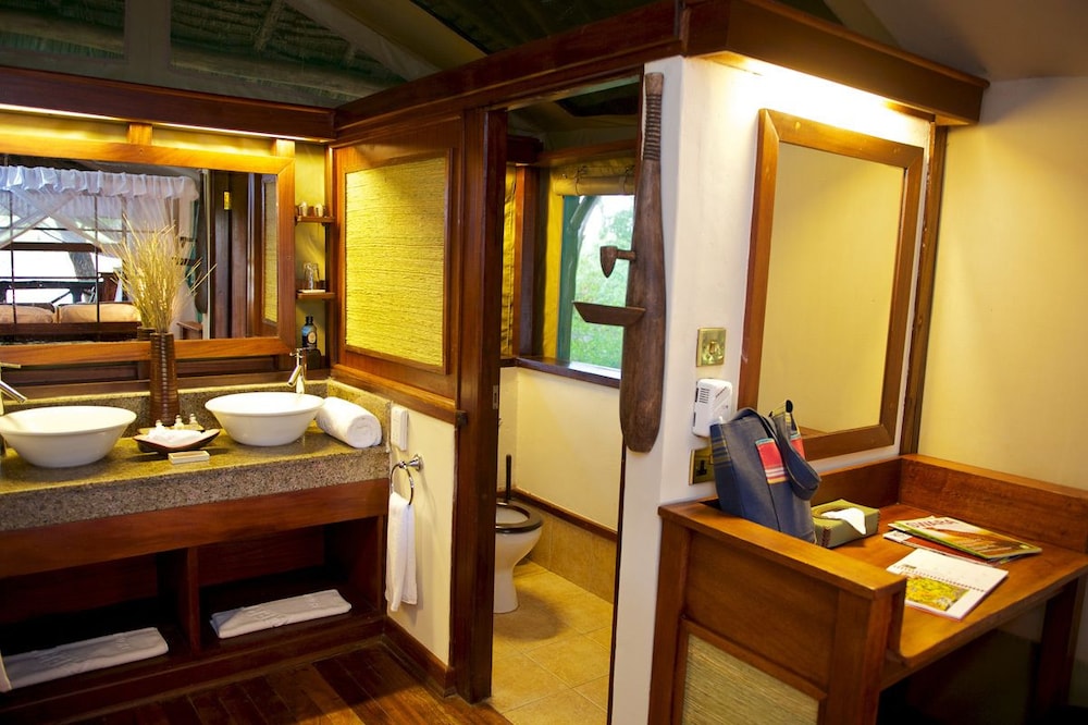 Samburu Intrepids Tented Camp 46/49
