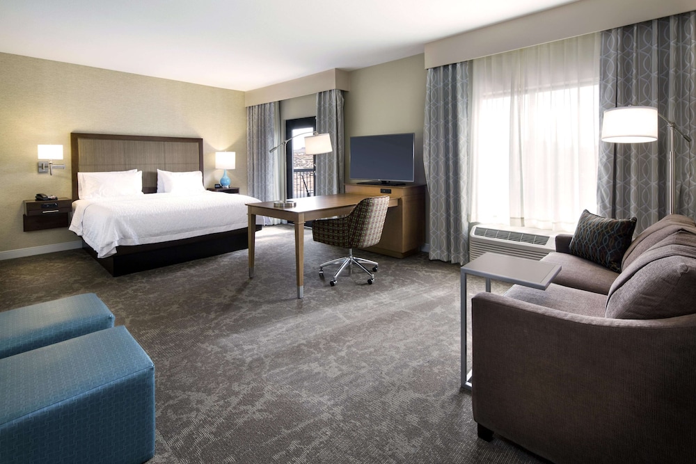 Hampton Inn Suites Page Lake Powell 18/42
