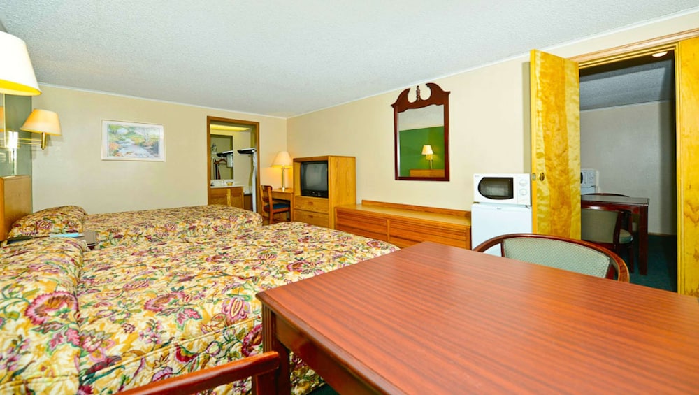 M STAR HOTEL COVINGTON 20/28