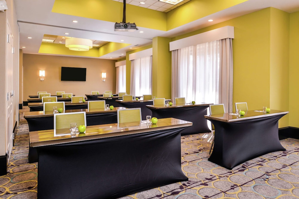 Hilton Garden Inn Jacksonville Downtown Southbank 56/60
