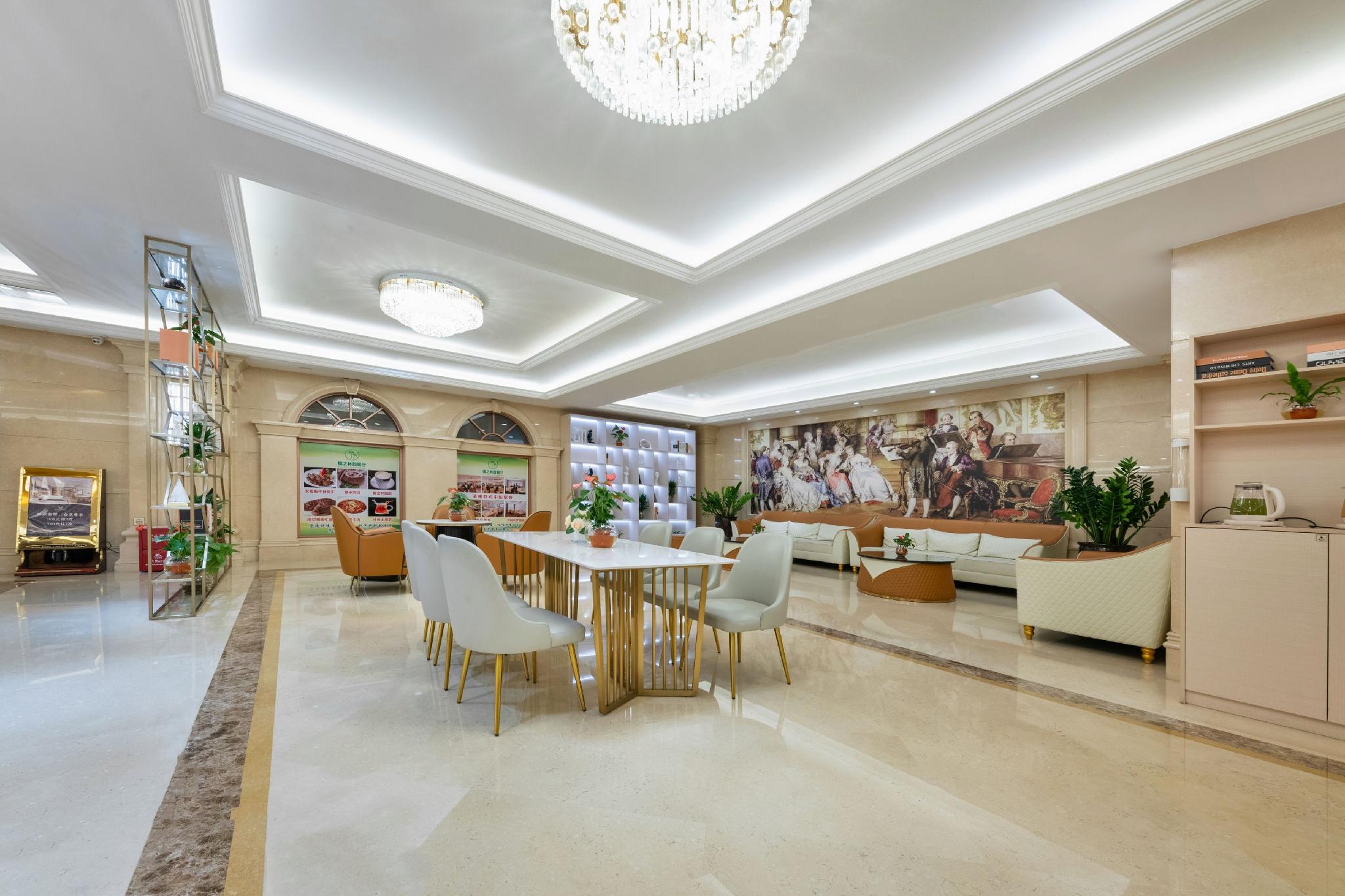 Vienna International Hotel (Shenzhen Guanlan Huanguan South Road) 30/45