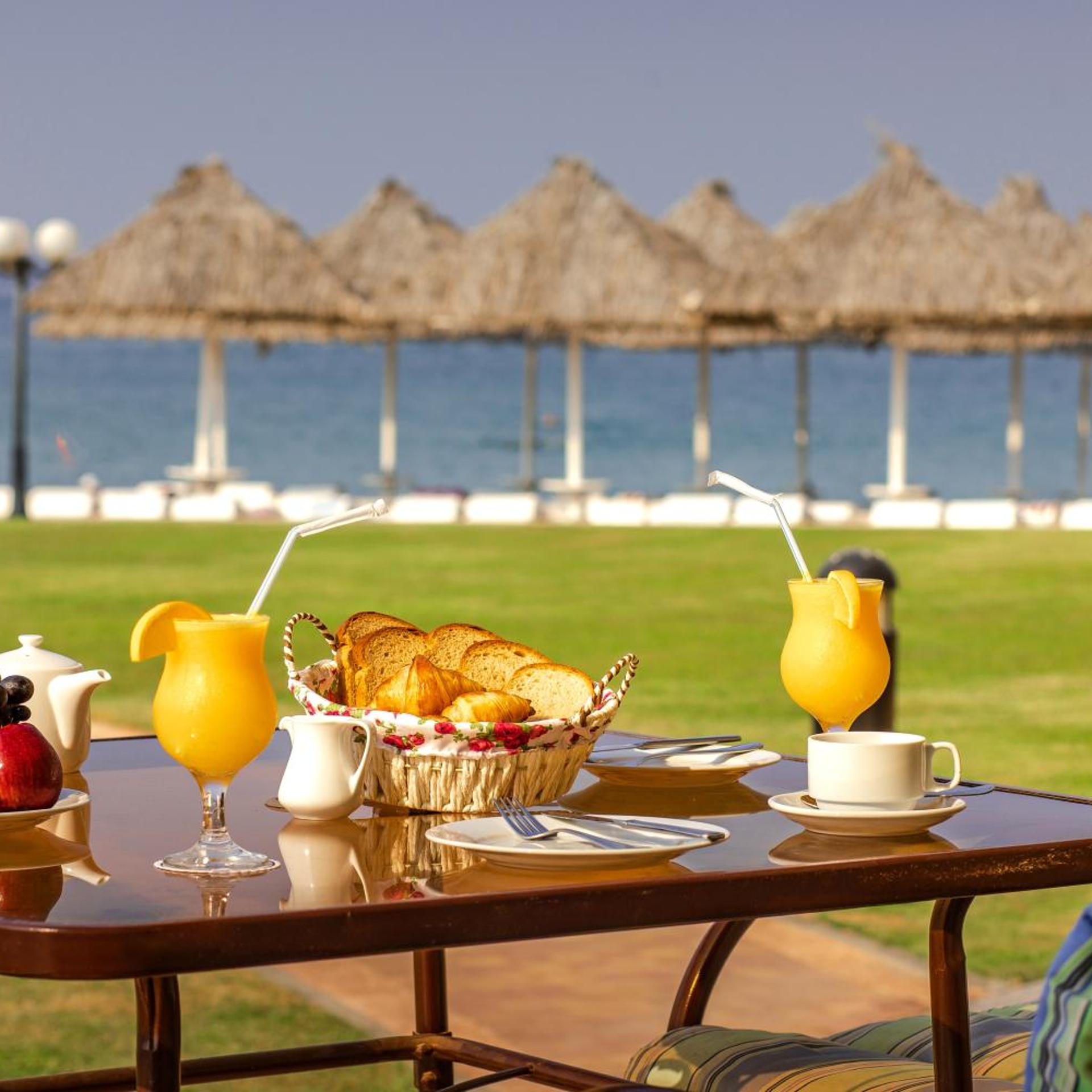 Royal Beach Hotel & Resort 40/50