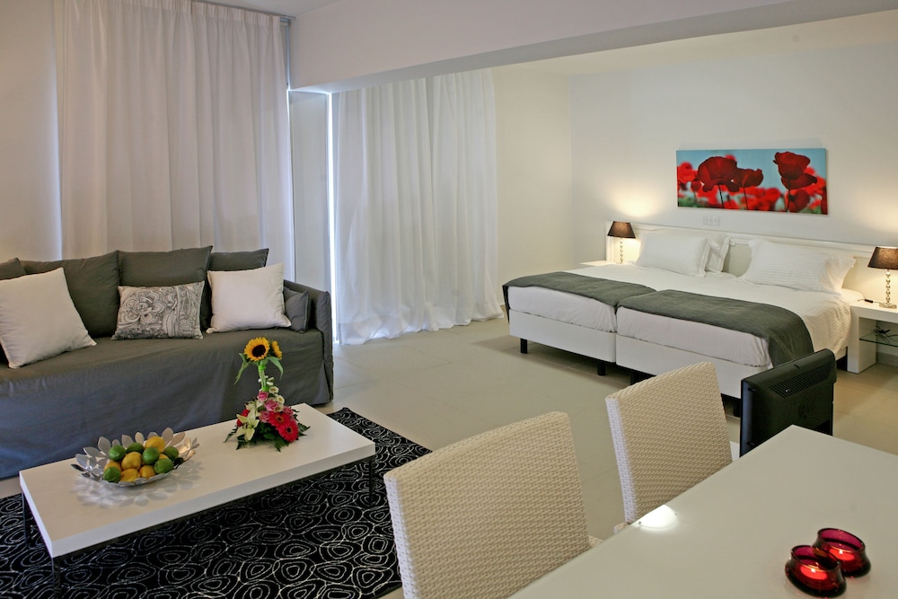 ALVA HOTEL APARTMENTS 37/54