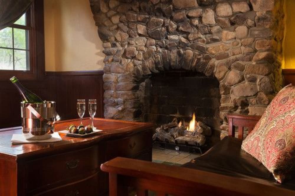 Hilltop Manor Bed and Breakfast 26/49