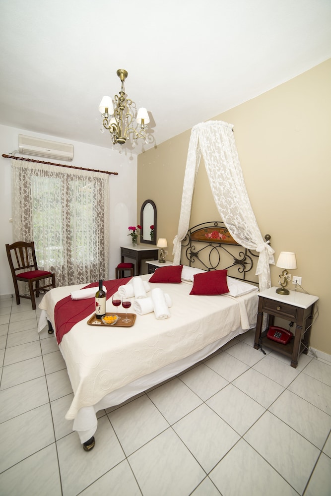Hotel Agnadi-Horefto 40/63