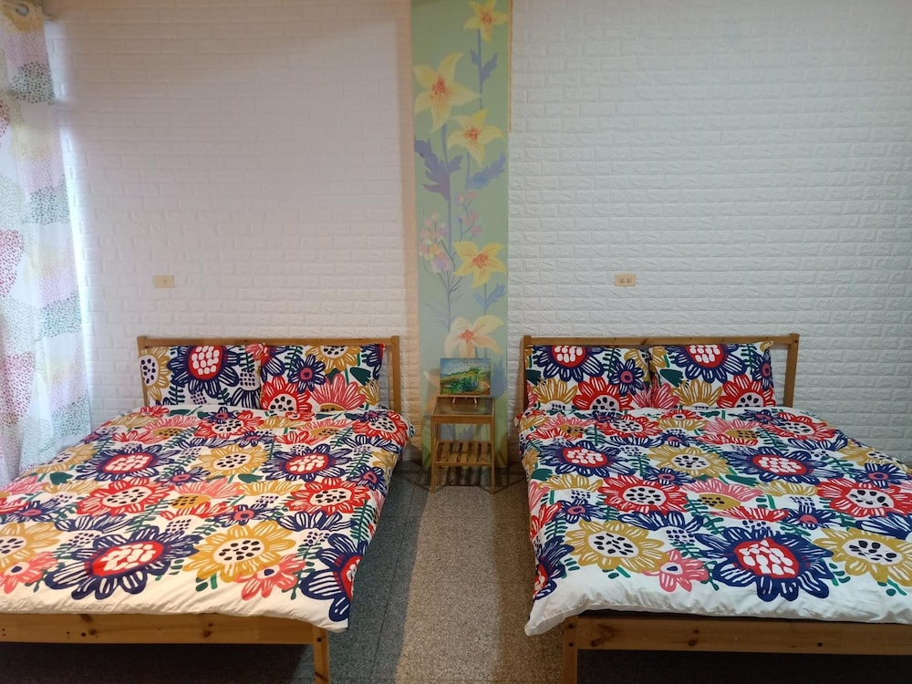 Fish Hostel 35/50