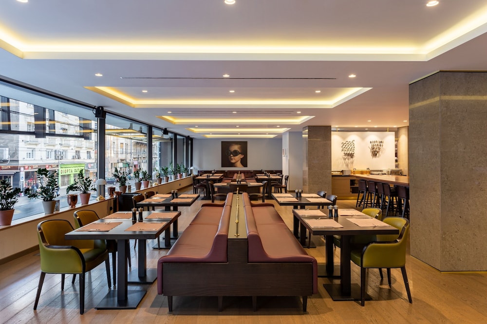 Courtyard By Marriott Belgrade City Center 40/50