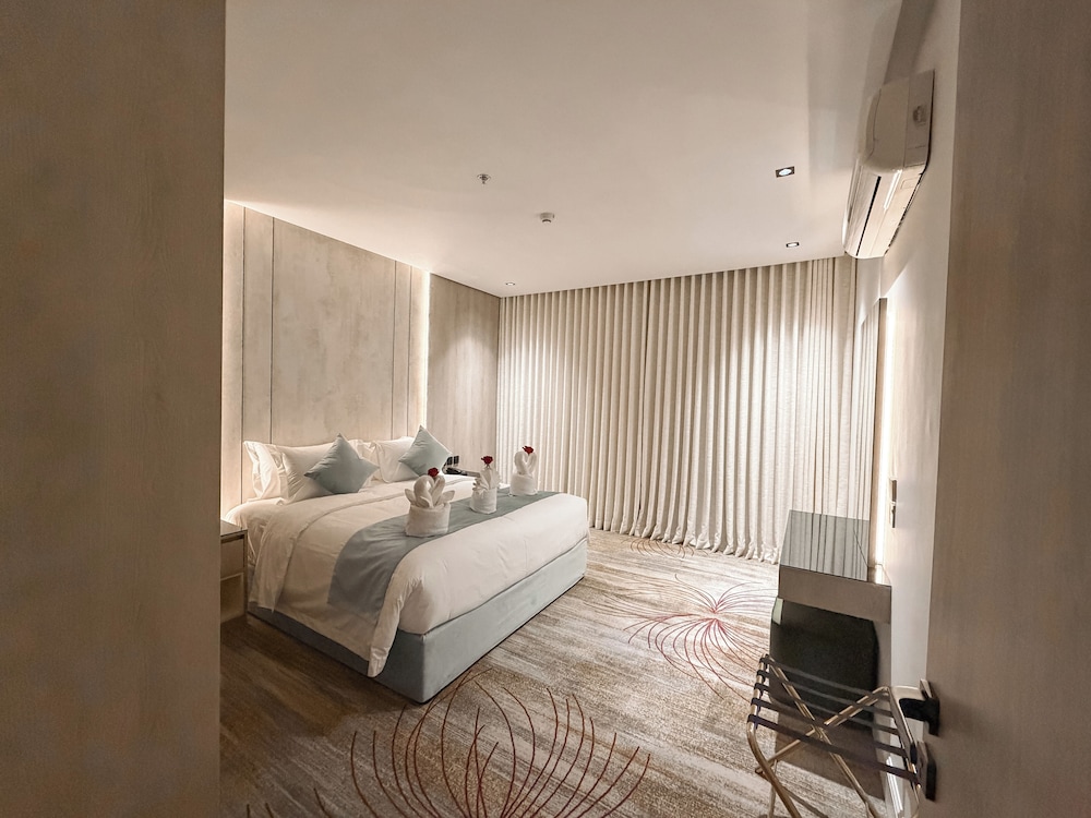 Rose Garden Hotel 14/50