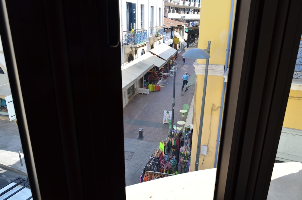 Metropole Hotel 48/55
