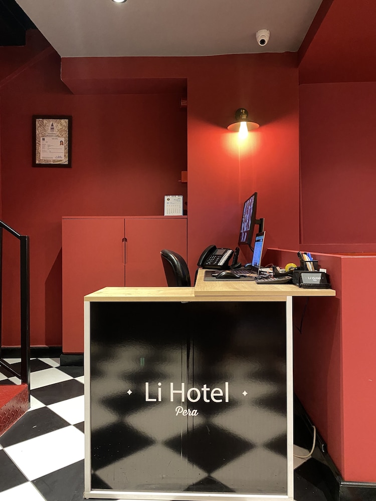Li Hotel Pera 6/22