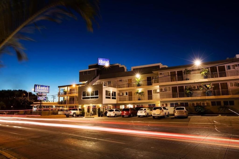 HOTEL MAZATLAN 2/24