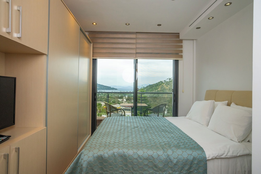 Alya Sierra Bodrum 19/60