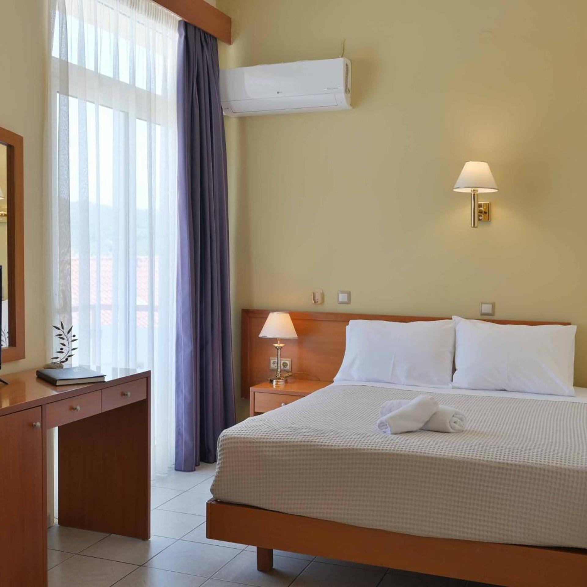 Room, Double Bed, Pool View