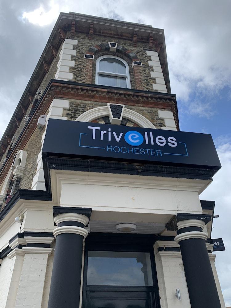 Trivelles Rochester Hotel 1/27