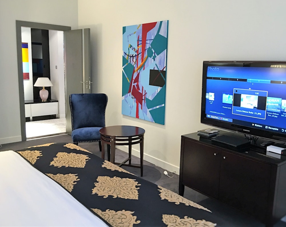 Luxury Collection Mondrian Market Square 39/48
