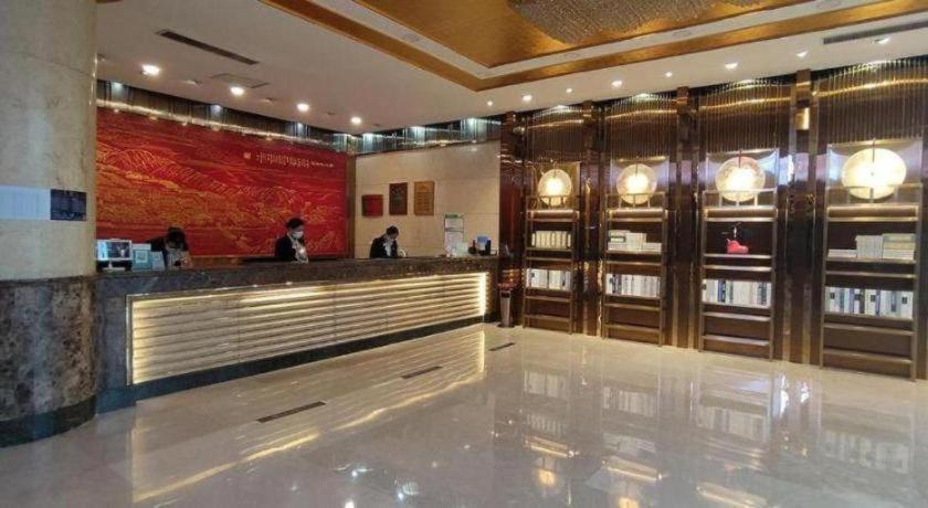 Hualian Hotel 6/50