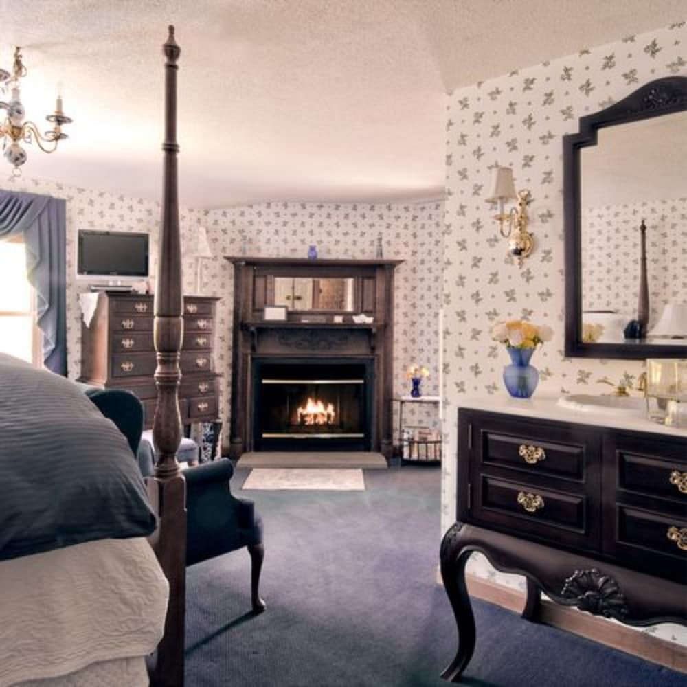 Inn at Ellis River 27/50