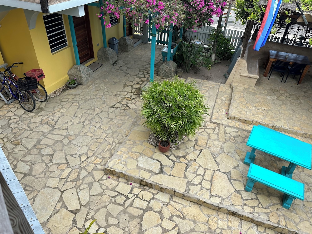All Seasons Guest House 37/50