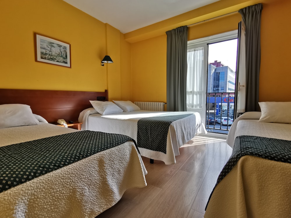 Hotel San Jacobo 12/47