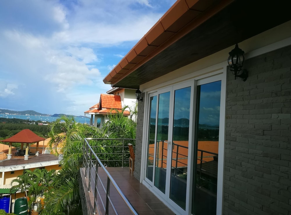 Baan Waru Seaview 2/50