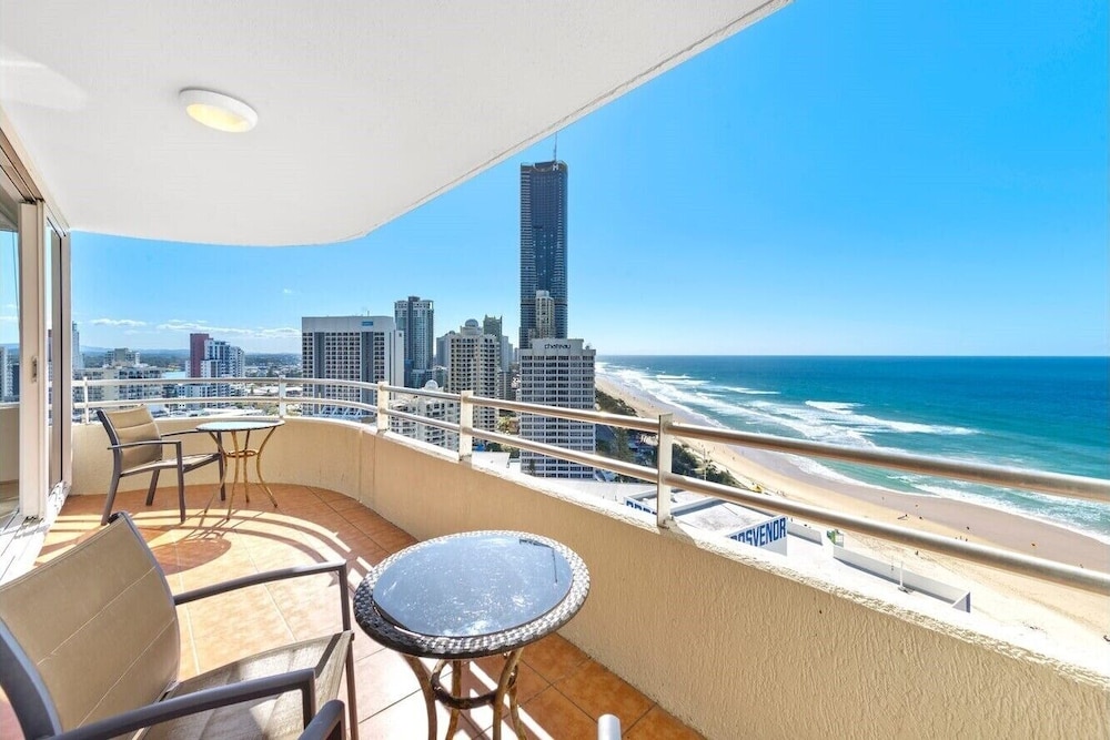 Zenith Ocean Front Apartments 44/50