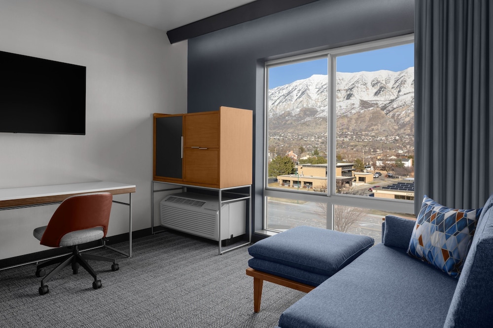 Courtyard by Marriott Orem University Place 31/38