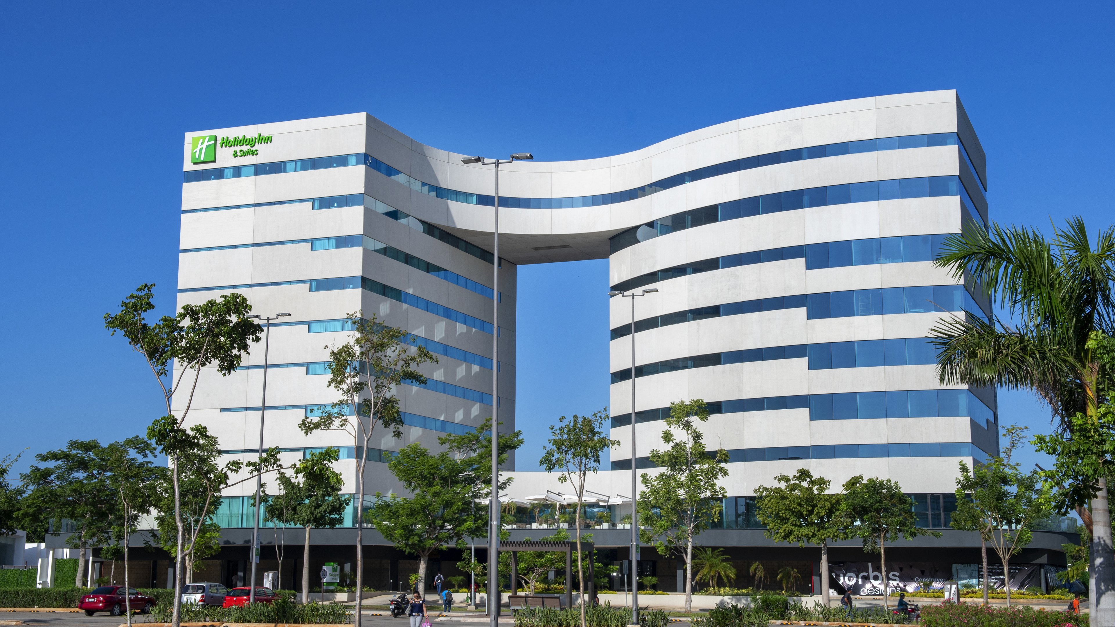 Holiday Inn and Suites Merida La Isla 3/34