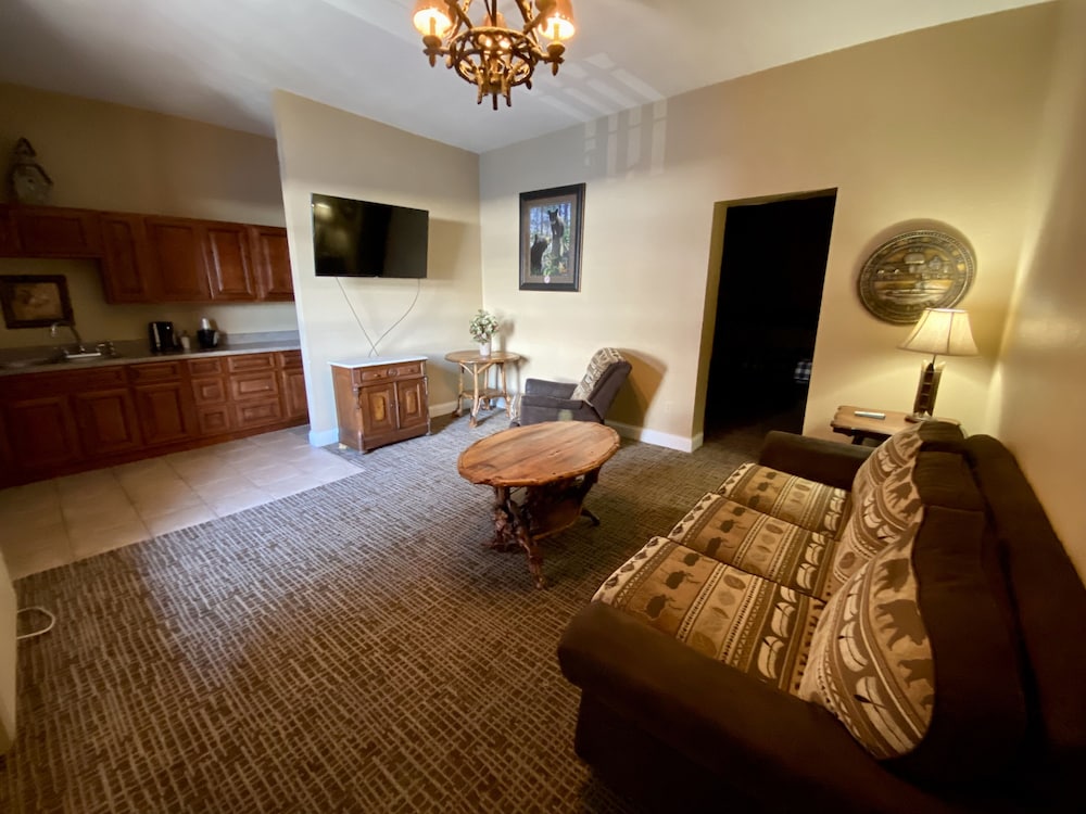 Riverchase Lodge 19/31