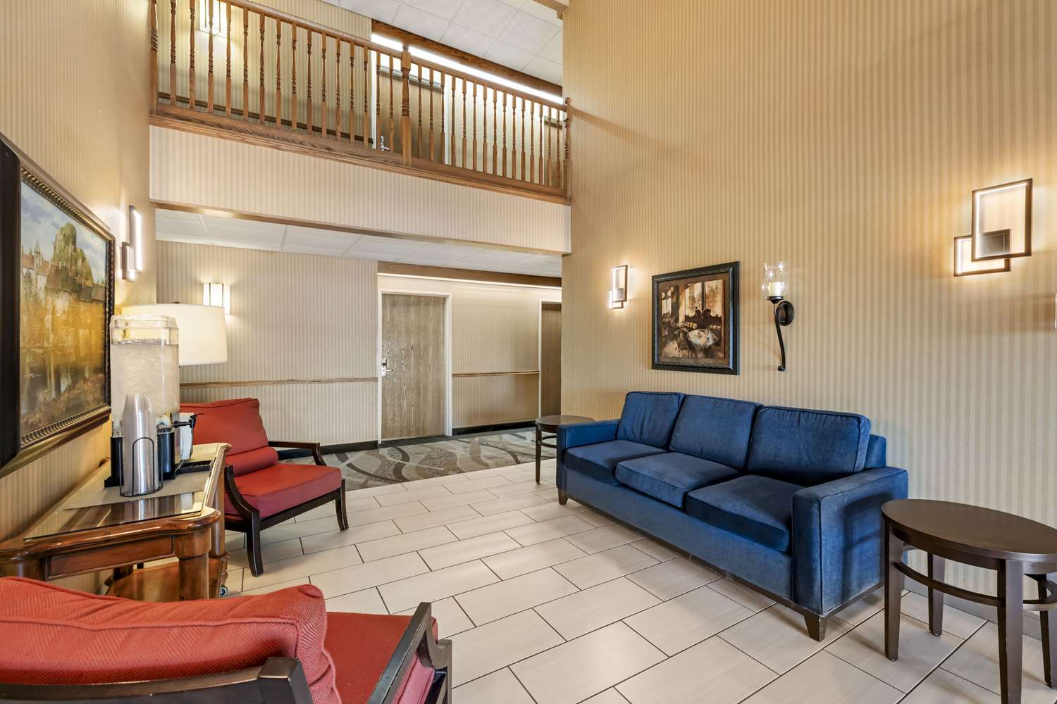 Comfort Inn Albert Lea at Trails Travel Center 25/42