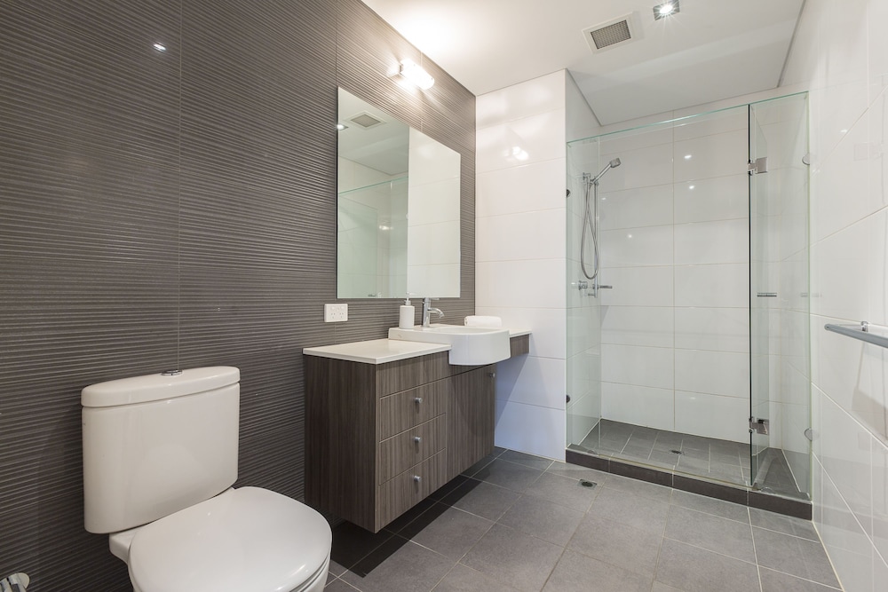 Gallery Suites 40/48
