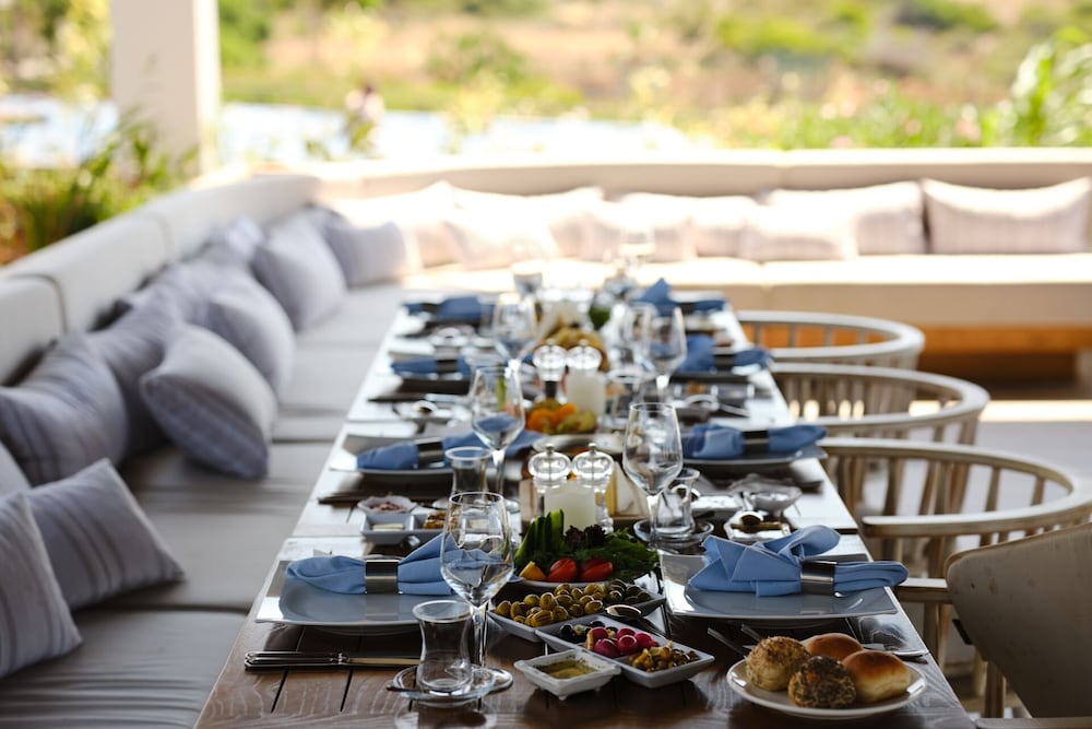 Laur Hotels Experience and Elegance 35/50