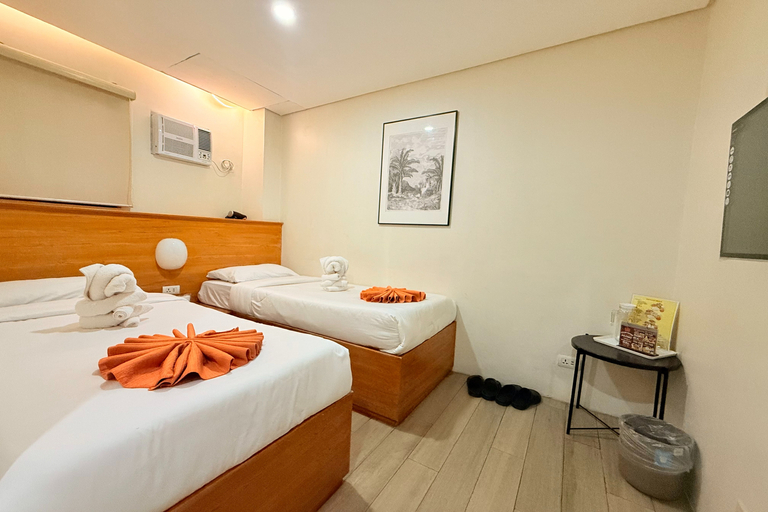 Room, Twin Beds, Private Bathroom