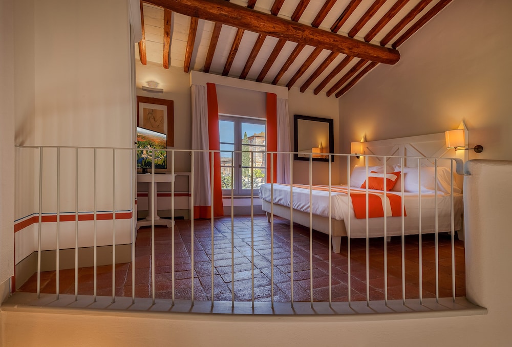 BORGO SCOPETO RELAIS 55/76