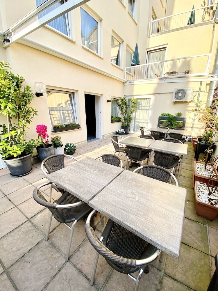 BURGHOTEL NURNBERG 40/62