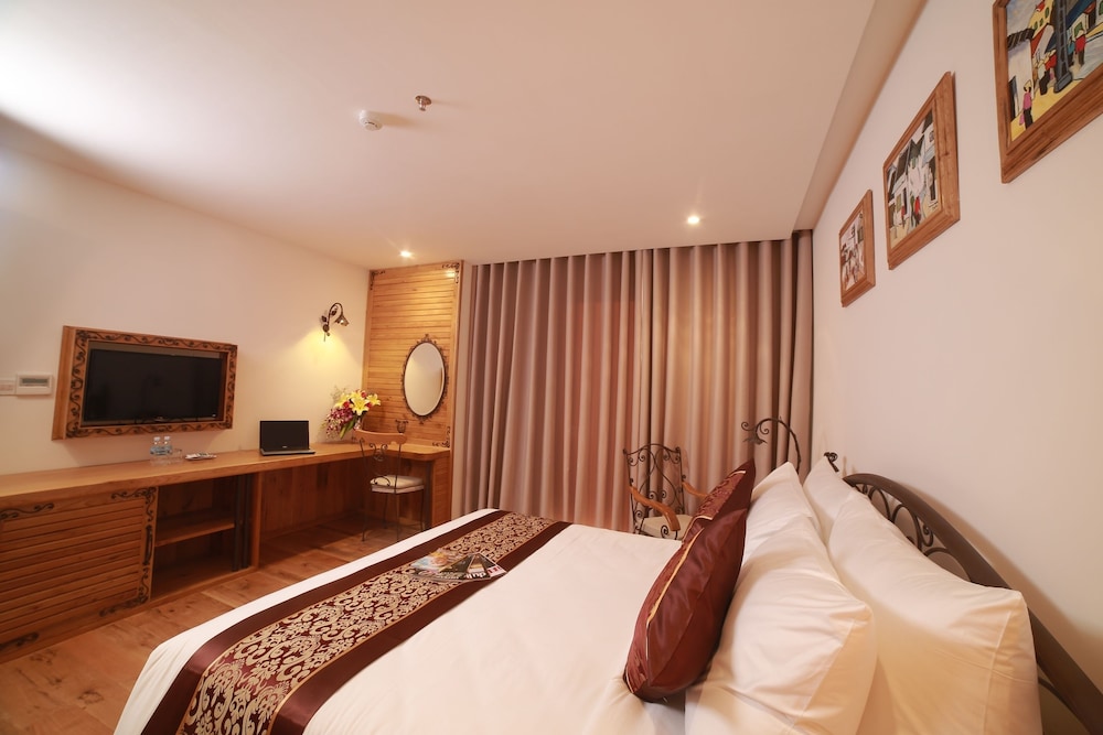 Edele Hotel 26/67