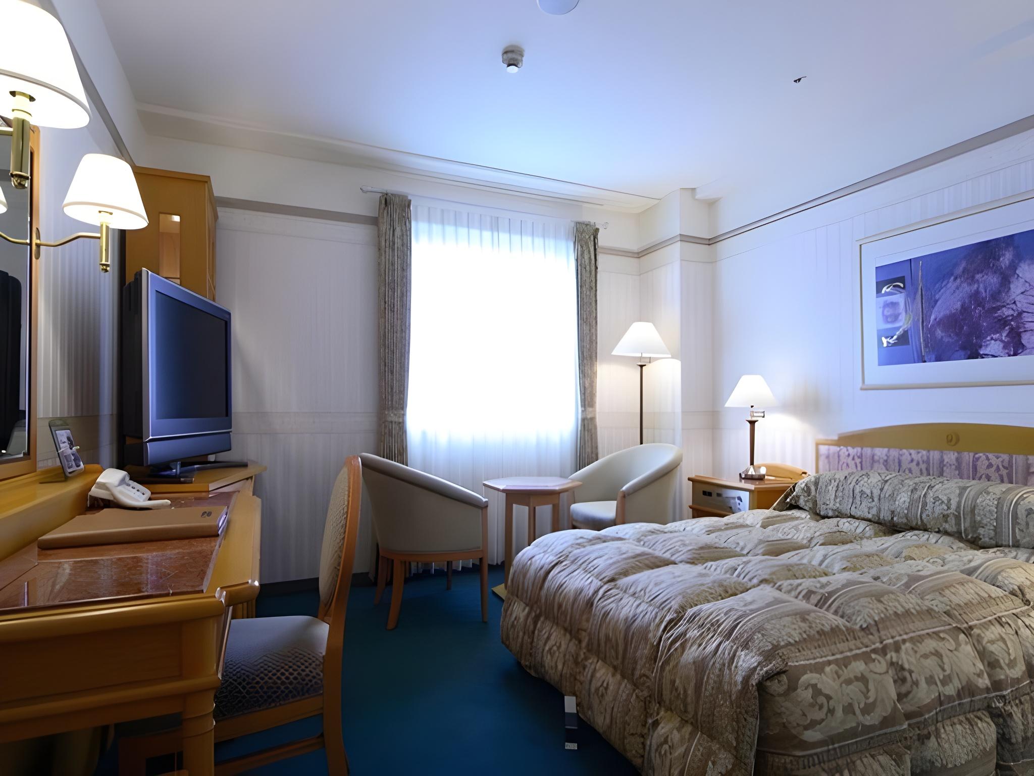 En City Hotel Nobeoka (ex Hotel Merieges Nobeoka) 10/21