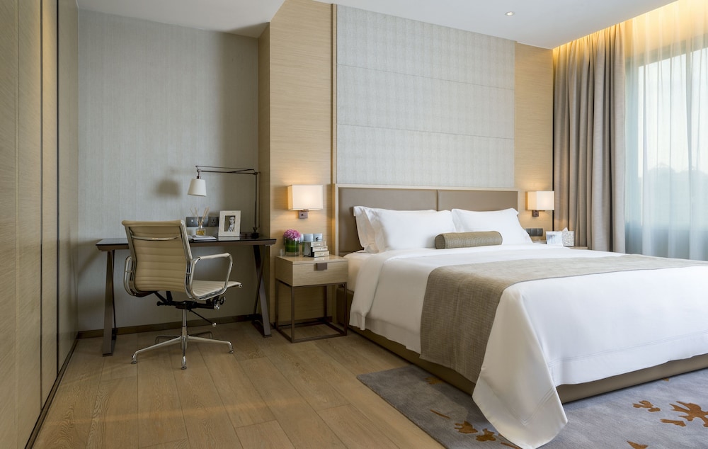 FRASER SUITES GUANGZHOU 19/84