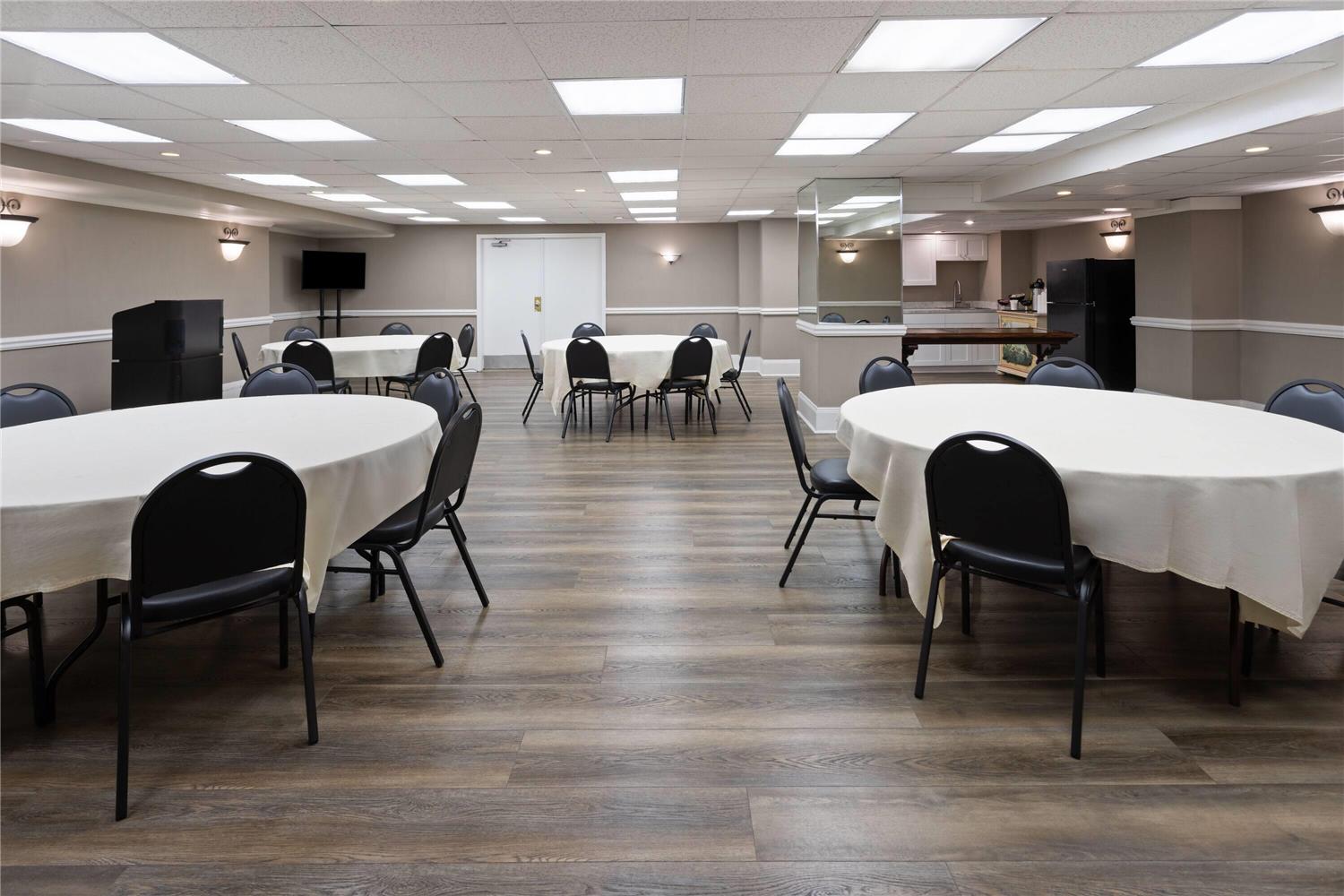 Howard Johnson Plaza Hotel By Wyndham Ocean City Oceanfront 29/31
