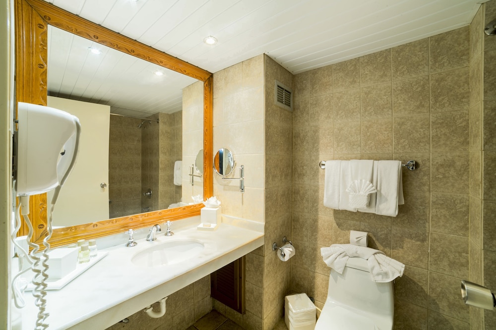 TRYP by Wyndham Aruba Adults Only Hotel 74/75
