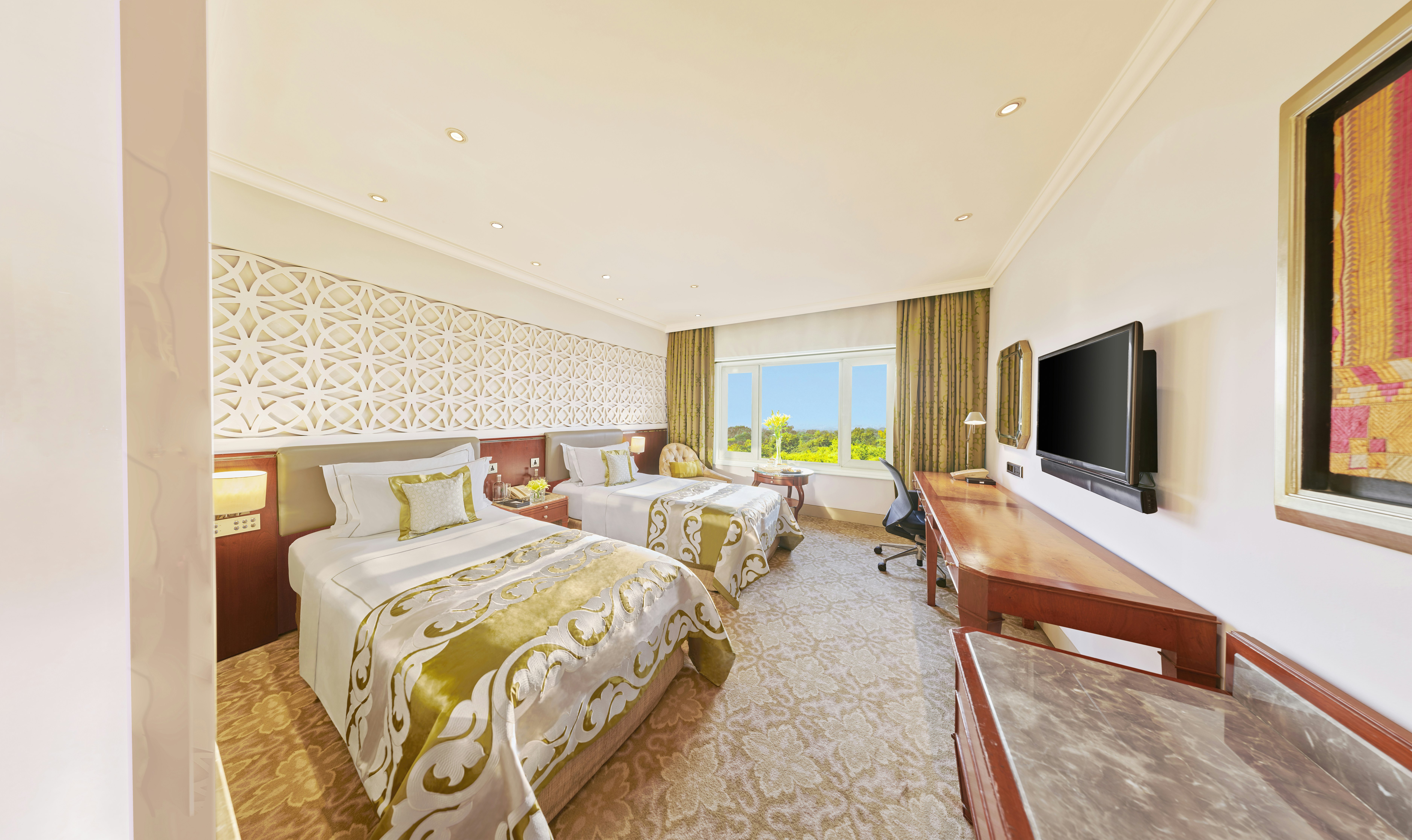 Taj Palace, New Delhi 16/80