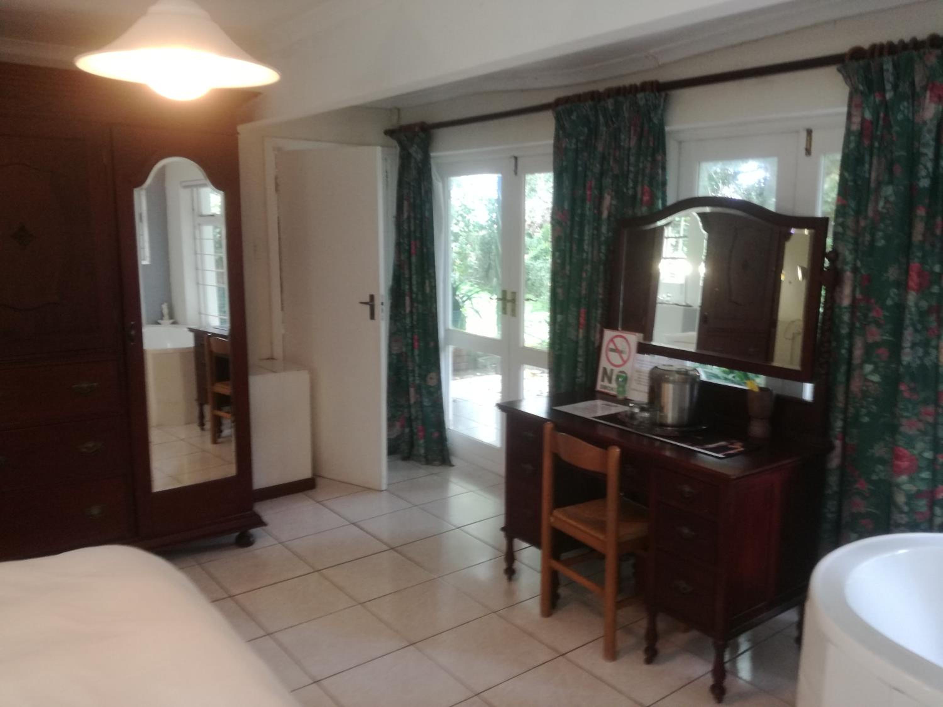 Valley Guest House 41/43