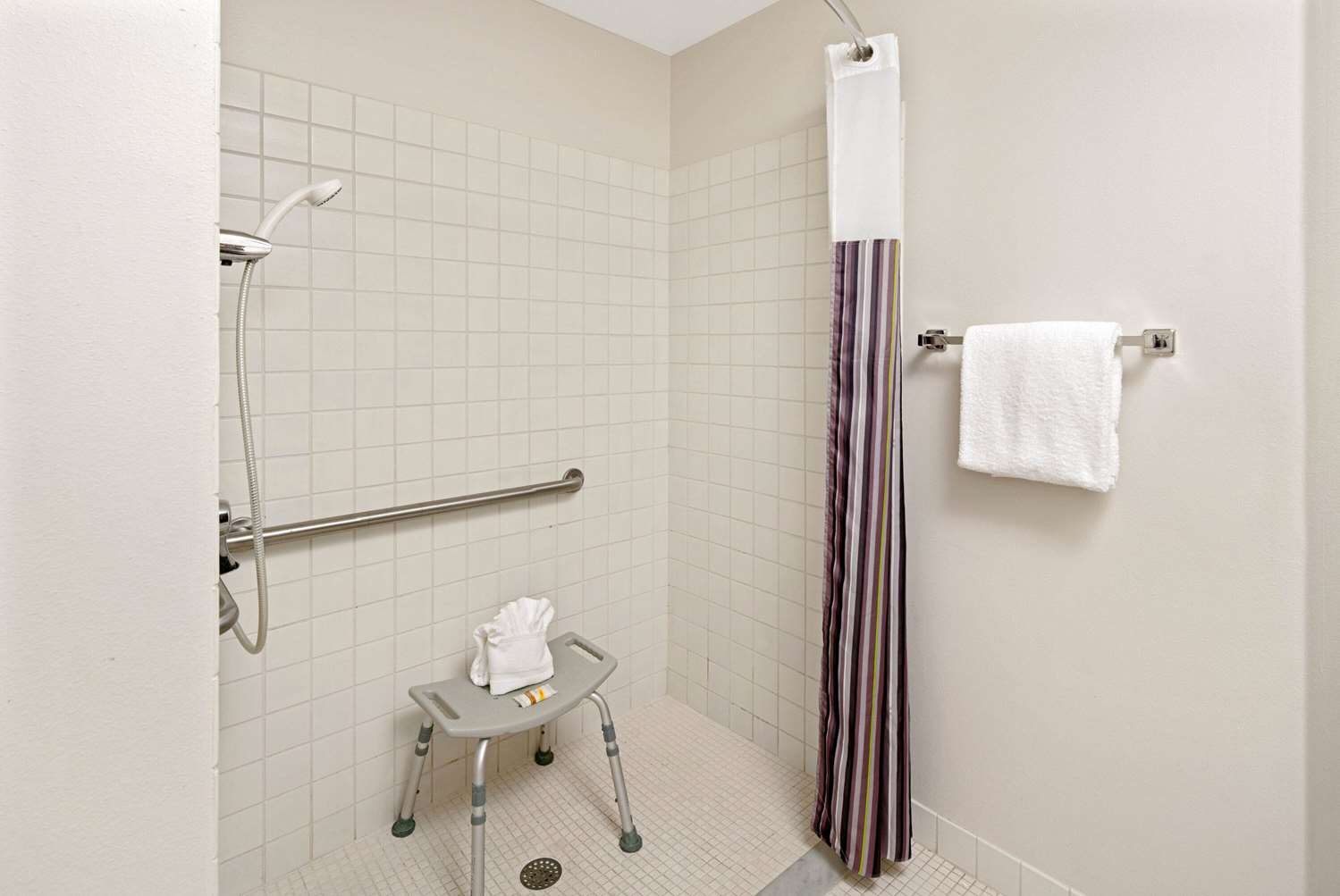 La Quinta Inn & Suites by Wyndham Naples East I-75 43/45