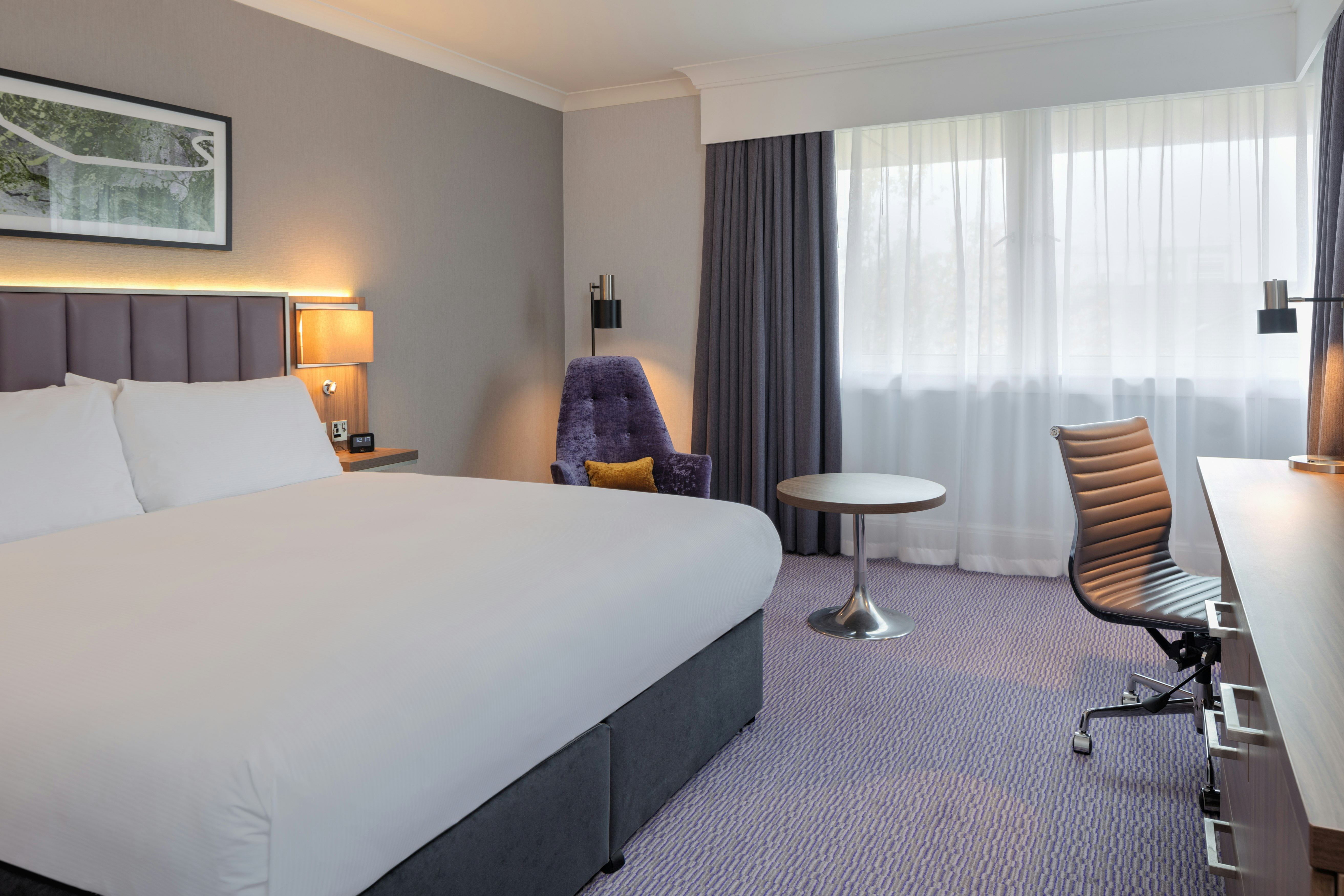GUEST ROOM, QUEEN BED