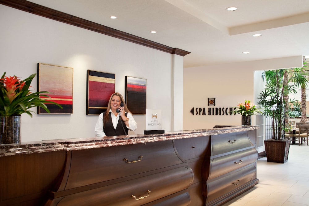 Embassy Suites La Quinta & Spa 12/85