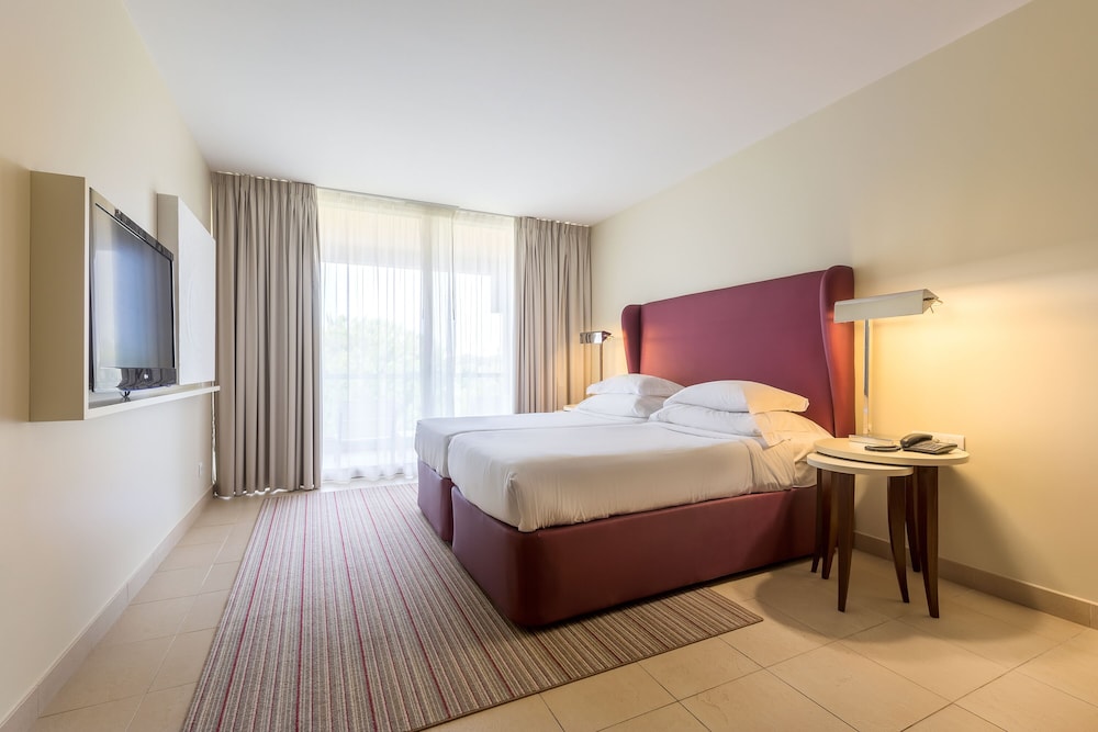 1 Bedroom, Suite, Twin Beds, Sea View, Sofa