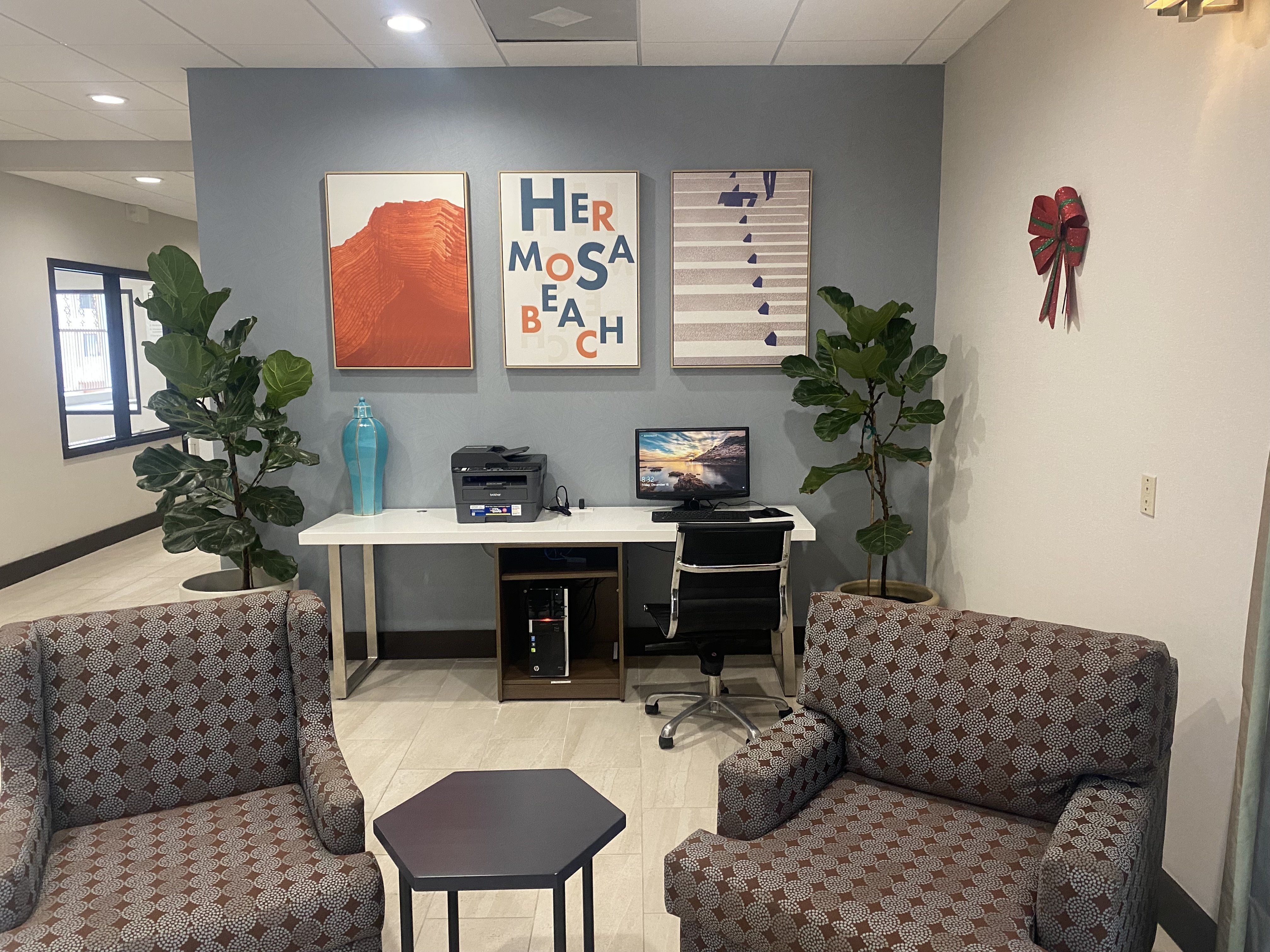 Holiday Inn Express Hotel And Suites Hermosa Beach 46/76