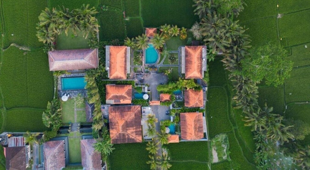 Meng Bengil Villa 67/69